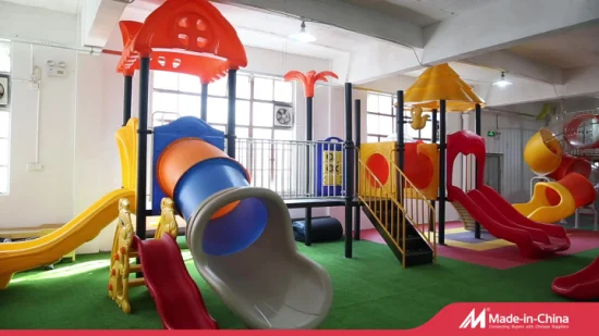 Parco giochi per scivoli in plastica commerciale all'aperto colorato della fabbrica di Tongyao